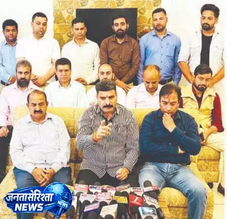 Jammu: पवन खजूरिया ने बुनियादी सुविधाओं पर चिंता जताई Jammu: पवन खजूरिया ने बुनियादी सुविधाओं पर चिंता जताई