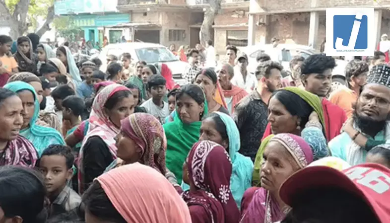 दहेज के लिए विवाहिता की हत्या का आरोप, ससुराल वाले फरार दहेज के लिए विवाहिता की हत्या का आरोप, ससुराल वाले फरार