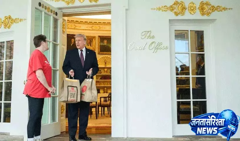 Trump ने ‘टिप्स टैक्स छूट’ के लिए एनिवर्सरी कैंपेन को “सस्ता” बताया Trump ने ‘टिप्स टैक्स छूट’ के लिए एनिवर्सरी कैंपेन को “सस्ता” बताया
