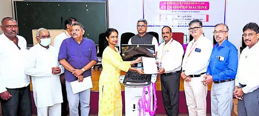 Rotary : वेनलॉक को ₹10 लाख की मशीनरी दान की गई Rotary : वेनलॉक को ₹10 लाख की मशीनरी दान की गई