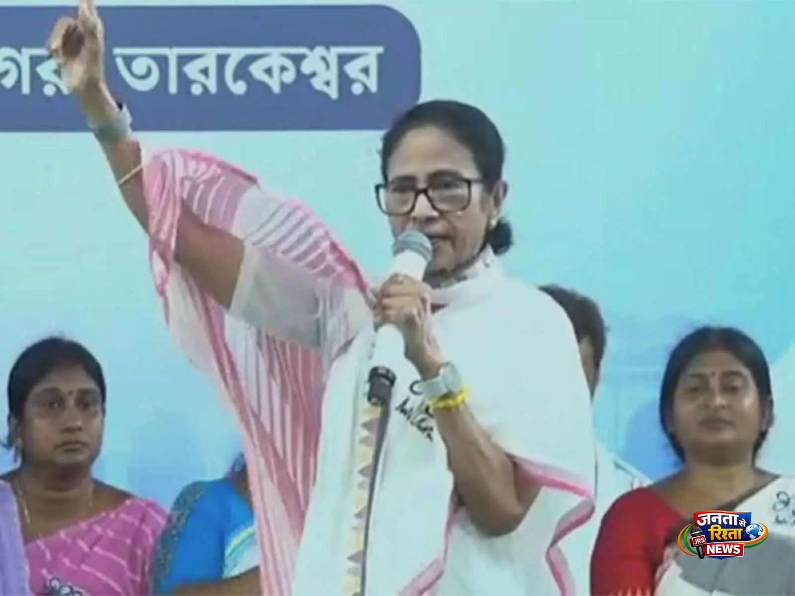 हर रोज़ ED के छापों का सामना: पश्चिम बंगाल की CM ममता बनर्जी ने केंद्र पर साधा निशाना हर रोज़ ED के छापों का सामना: पश्चिम बंगाल की CM ममता बनर्जी ने केंद्र पर साधा निशाना