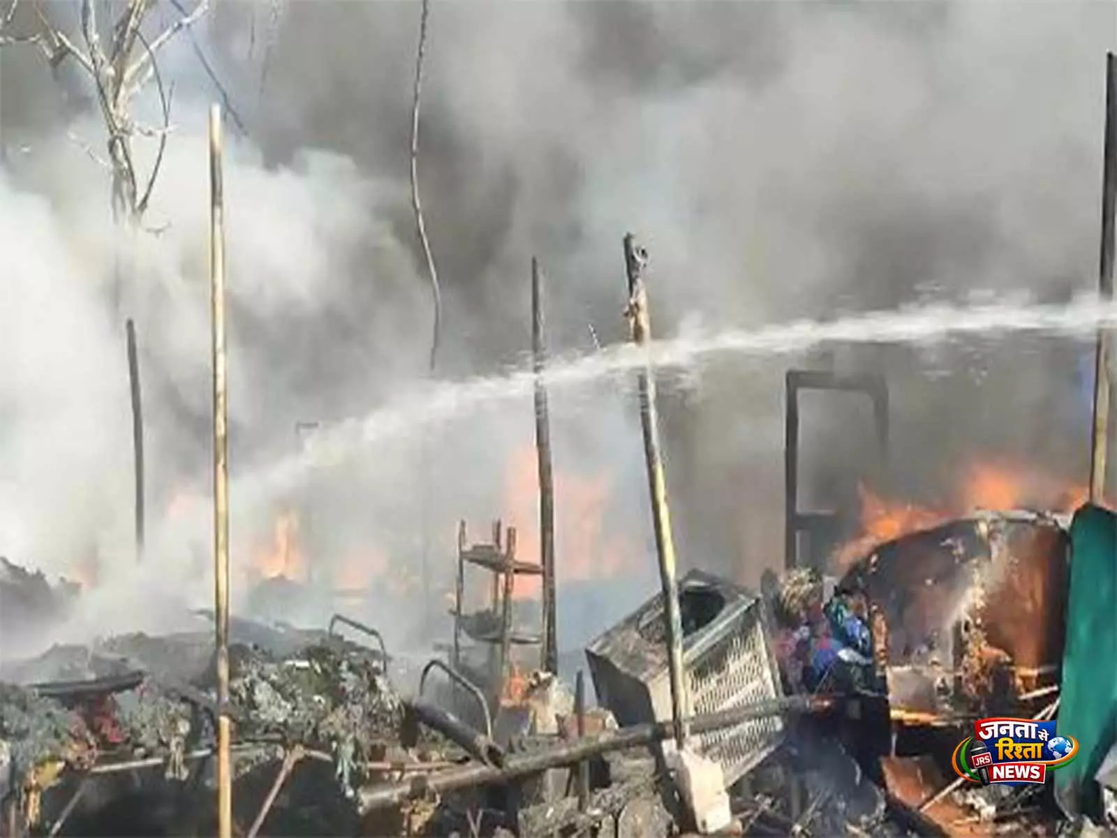 Haryana: रेवाड़ी में झुग्गियों में लगी आग, घंटों बाद बुझाई गई Haryana: रेवाड़ी में झुग्गियों में लगी आग, घंटों बाद बुझाई गई