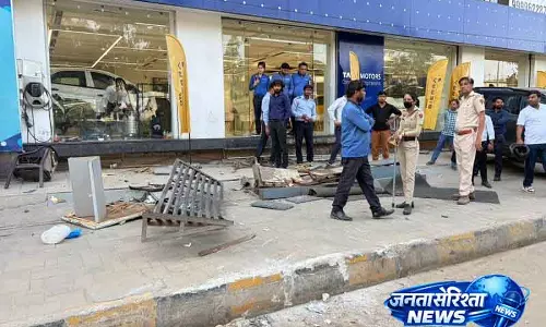 Gurugram में कार्रवाई के दूसरे दिन 300 से ज़्यादा अतिक्रमण हटाए गए Gurugram में कार्रवाई के दूसरे दिन 300 से ज़्यादा अतिक्रमण हटाए गए