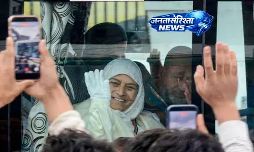हज यात्रा शुरू, विजयवाड़ा, श्रीनगर और Delhi से सैकड़ों लोग रवाना हुए हज यात्रा शुरू, विजयवाड़ा, श्रीनगर और Delhi से सैकड़ों लोग रवाना हुए