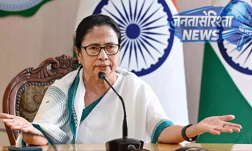 भवानीपुर में ममता बनर्जी का जनसंपर्क, BJP पर वोटर लिस्ट और विभाजन को लेकर हमला भवानीपुर में ममता बनर्जी का जनसंपर्क, BJP पर वोटर लिस्ट और विभाजन को लेकर हमला