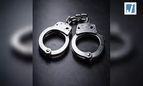 क्राइम ब्रांच की बड़ी कार्रवाई, अवैध हथियारों के साथ 5 आरोपी गिरफ्तार क्राइम ब्रांच की बड़ी कार्रवाई, अवैध हथियारों के साथ 5 आरोपी गिरफ्तार