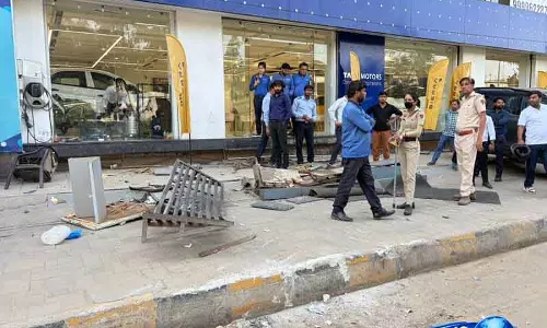 Gurugram में अतिक्रमण विरोधी अभियान: 300 से अधिक अवैध निर्माण हटाए गए Gurugram में अतिक्रमण विरोधी अभियान: 300 से अधिक अवैध निर्माण हटाए गए