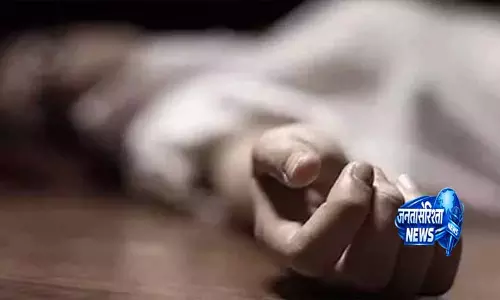 Andhra: एक व्यक्ति ने अपने बेटे के साथ आत्महत्या का प्रयास किया Andhra: एक व्यक्ति ने अपने बेटे के साथ आत्महत्या का प्रयास किया