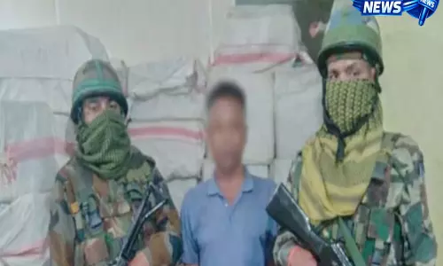 Assam Rifles और कस्टम ने मिजोरम में सिगरेट तस्करी रैकेट का भंडाफोड़, 2.37 करोड़ रुपये का सामान जब्त Assam Rifles और कस्टम ने मिजोरम में सिगरेट तस्करी रैकेट का भंडाफोड़, 2.37 करोड़ रुपये का सामान जब्त