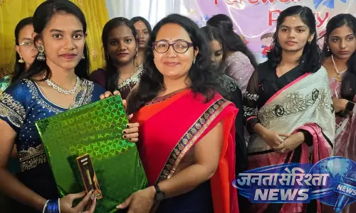 Grand Success : ड्रीम इंडिया स्कूल में दसवीं क्लास के शानदार नतीजे