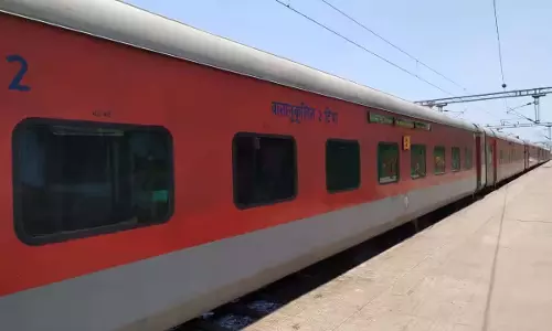 खड़गपुर -छत्रपति शिवाजी महाराज टर्मिनस के मध्य एक फेरे के लिए समर स्पेशल ट्रेन की सुविधा खड़गपुर -छत्रपति शिवाजी महाराज टर्मिनस के मध्य एक फेरे के लिए समर स्पेशल ट्रेन की सुविधा