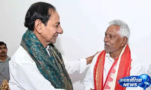 Jeevan Reddy ने रेवंत रेड्डी की आलोचना की, बीआरएस विधानसभा को ऐतिहासिक बताया Jeevan Reddy ने रेवंत रेड्डी की आलोचना की, बीआरएस विधानसभा को ऐतिहासिक बताया
