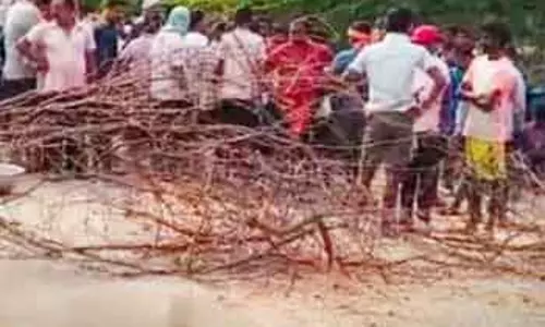 Balasore में बीफ़ डंपिंग विवाद को लेकर तनाव बढ़ा Balasore में बीफ़ डंपिंग विवाद को लेकर तनाव बढ़ा