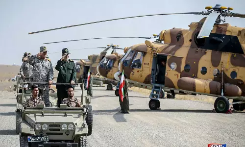ईरान की सेना और डिप्लोमेसी पर IRGC के कट्टरपंथियों का कंट्रोल, नरमपंथी किनारे: रिपोर्ट ईरान की सेना और डिप्लोमेसी पर IRGC के कट्टरपंथियों का कंट्रोल, नरमपंथी किनारे: रिपोर्ट
