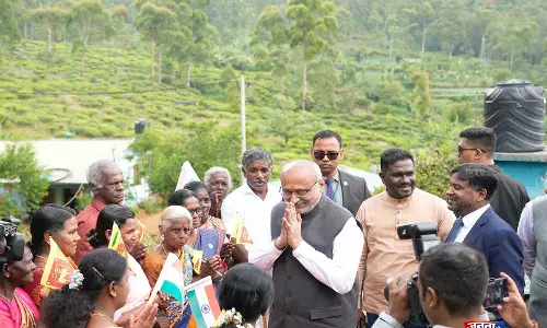 उपराष्ट्रपति CP राधाकृष्णन इंडियन हाउसिंग प्रोजेक्ट के लाभार्थियों से मिलने नुवारा एलिया गए