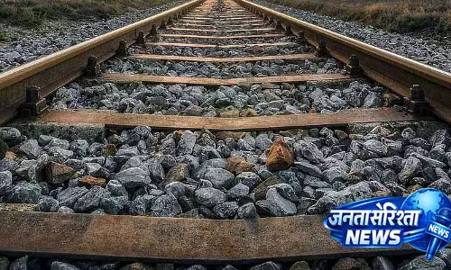 Boudh में रेलवे ट्रैक पार करते समय व्यक्ति की मौत Boudh में रेलवे ट्रैक पार करते समय व्यक्ति की मौत