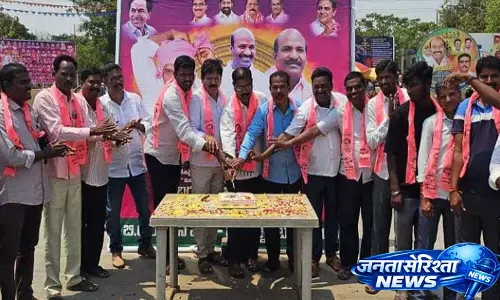 पूर्व MLA चिरुमार्थी लिंगैया का जन्मदिन रामन्नापेट में मनाया गया