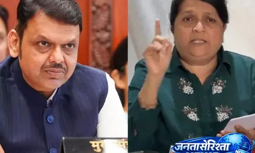 Anjali Damania: फडणवीस अब सिर्फ़ राजनीति करते हैं