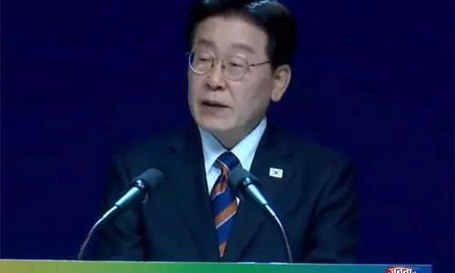 नई यात्रा: दक्षिण कोरियाई President ली जे-म्युंग की भारत यात्रा ने द्विपक्षीय संबंधों को नई दिशा दी नई यात्रा: दक्षिण कोरियाई President ली जे-म्युंग की भारत यात्रा ने द्विपक्षीय संबंधों को नई दिशा दी