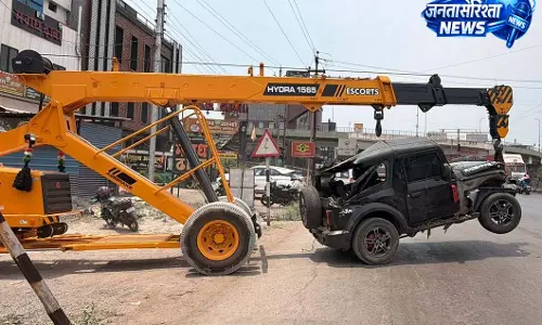 नेहरू नगर चौक के पास भीषण सड़क हादसा, अनियंत्रित होकर पलटी थार
