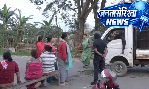 मणिपुर बंद का दूसरा दिन: सड़कों पर उतरीं महिलाएं
