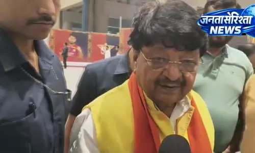 महिला आरक्षण बिल पर सियासत तेज: कैलाश विजयवर्गीय ने कांग्रेस पर साधा निशाना महिला आरक्षण बिल पर सियासत तेज: कैलाश विजयवर्गीय ने कांग्रेस पर साधा निशाना