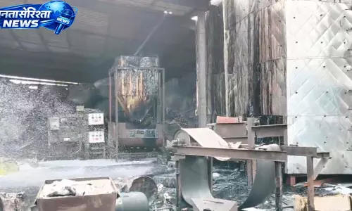 कार्बन फैक्ट्री में केमिकल टैंक फटा, समय रहते काबू, बड़ा हादसा टला कार्बन फैक्ट्री में केमिकल टैंक फटा, समय रहते काबू, बड़ा हादसा टला