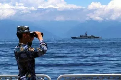 अहम समुद्री मार्ग लोम्बोक स्ट्रेट में मिला चीनी अंडरसी मॉनिटरिंग डिवाइस: रिपोर्ट अहम समुद्री मार्ग लोम्बोक स्ट्रेट में मिला चीनी अंडरसी मॉनिटरिंग डिवाइस: रिपोर्ट