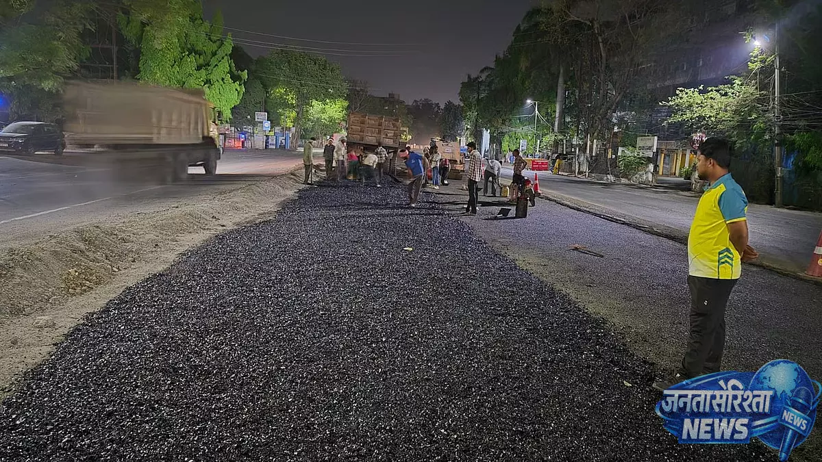 इंदौर में BRTS कॉरिडोर हटाने का काम पूरा, AB रोड पर ट्रैफिक व्यवस्था में सुधार की उम्मीद इंदौर में BRTS कॉरिडोर हटाने का काम पूरा, AB रोड पर ट्रैफिक व्यवस्था में सुधार की उम्मीद