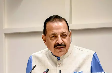 जम्मू-कश्मीर: रामनगर से उधमपुर जा रही बस हादसे का शिकार, केंद्रीय मंत्री ने कहा-बचाव कार्य जारी जम्मू-कश्मीर: रामनगर से उधमपुर जा रही बस हादसे का शिकार, केंद्रीय मंत्री ने कहा-बचाव कार्य जारी