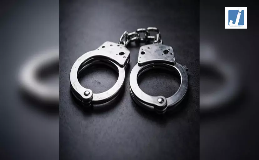 क्राइम ब्रांच की बड़ी कार्रवाई, अवैध हथियारों के साथ 5 आरोपी गिरफ्तार क्राइम ब्रांच की बड़ी कार्रवाई, अवैध हथियारों के साथ 5 आरोपी गिरफ्तार