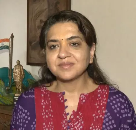 नारी शक्ति वंदन अधिनियम दोबारा लाएंगे मोदी, विपक्ष न माना तो होगा आंदोलन: शाइना एनसी नारी शक्ति वंदन अधिनियम दोबारा लाएंगे मोदी, विपक्ष न माना तो होगा आंदोलन: शाइना एनसी