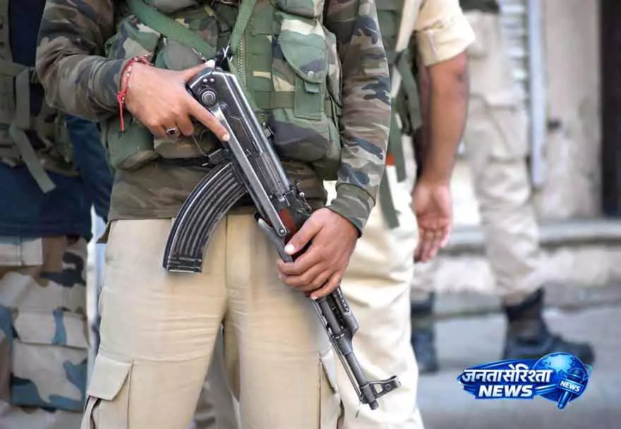 Kashmir में टूरिस्ट स्थलों पर सुरक्षा कड़ी की गई Kashmir में टूरिस्ट स्थलों पर सुरक्षा कड़ी की गई