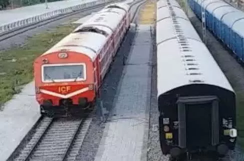 पुणे-हावड़ा के मध्य 1 ट्रिप के लिए समर स्पेशल ट्रेन की सुविधा पुणे-हावड़ा के मध्य 1 ट्रिप के लिए समर स्पेशल ट्रेन की सुविधा