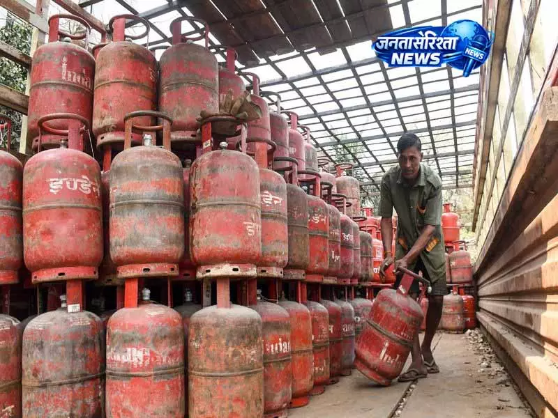 Jalandhar: गैस लीक का खतरा, पुलिस की कार्रवाई से बची बड़ी दुर्घटना Jalandhar: गैस लीक का खतरा, पुलिस की कार्रवाई से बची बड़ी दुर्घटना
