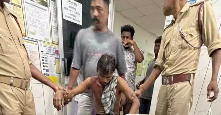 Bargaon मानसिक अस्थिर व्यक्ति के उत्पात से एक की मौत, आठ घायल Bargaon मानसिक अस्थिर व्यक्ति के उत्पात से एक की मौत, आठ घायल