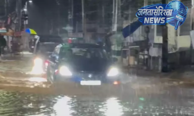 Assam : भारी बारिश से गुवाहाटी में अचानक बाढ़ आ गई; महिला लापता, आज स्कूल बंद Assam : भारी बारिश से गुवाहाटी में अचानक बाढ़ आ गई; महिला लापता, आज स्कूल बंद