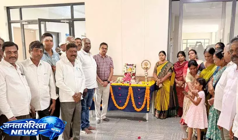 Rajanna Sircilla में बसवेश्वर महाराज की जयंती मनाई गई Rajanna Sircilla में बसवेश्वर महाराज की जयंती मनाई गई