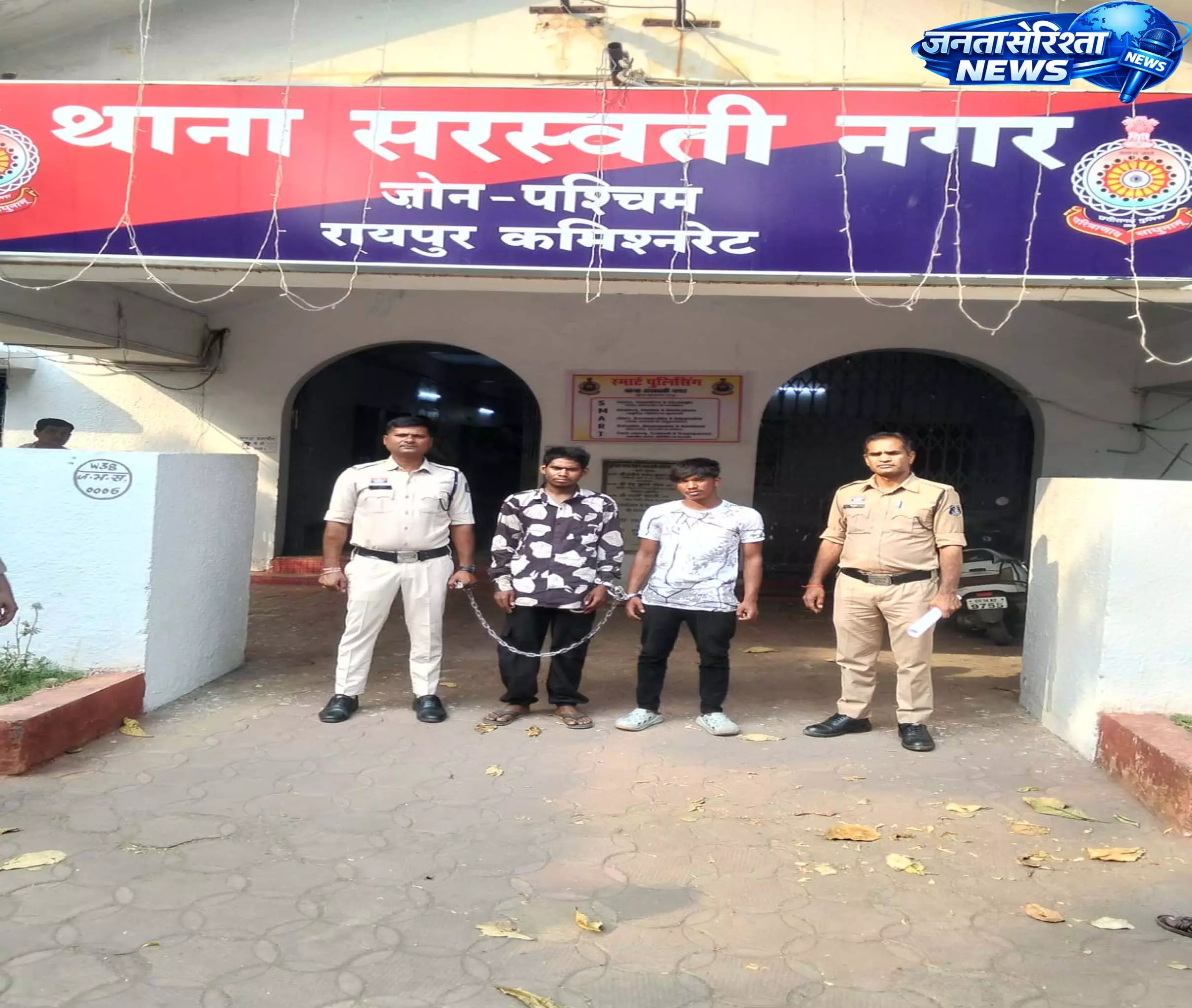 Raipur Breaking: मस्जिद परिसर में चोरी का खुलासा, 2 आरोपी गिरफ्तार Raipur Breaking: मस्जिद परिसर में चोरी का खुलासा, 2 आरोपी गिरफ्तार