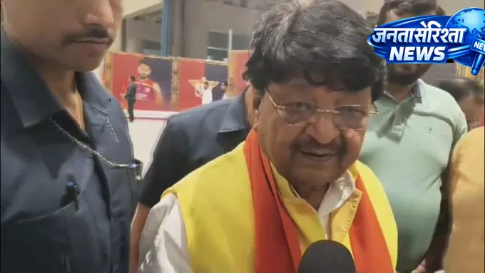 महिला आरक्षण बिल पर सियासत तेज: कैलाश विजयवर्गीय ने कांग्रेस पर साधा निशाना महिला आरक्षण बिल पर सियासत तेज: कैलाश विजयवर्गीय ने कांग्रेस पर साधा निशाना