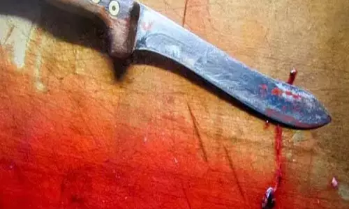 गुरुद्वारे के सामने हिंसक लड़ाई, चाकूबाजी से 11 लोग घायल