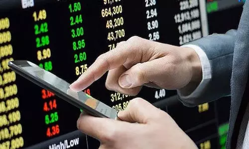 FIIs की चाल: भारी निकासी के बीच 120 स्टॉक्स में छिपा निवेश, क्या स्मार्ट मनी कुछ बड़ा संकेत