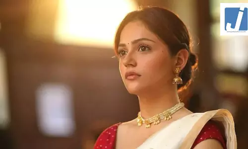 सैयारा फेम एक्ट्रेस अनीत पड्डा पर टूटा दुखों का पहाड़, दादा के निधन से टूटीं अभिनेत्री