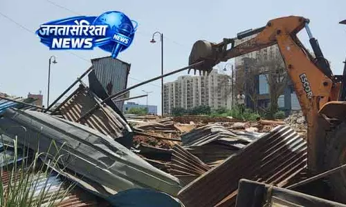 Gurugram सेक्टर 63 में 50 गैर-कानूनी झुग्गियां गिराई, 25 करोड़ की ज़मीन जब्त Gurugram सेक्टर 63 में 50 गैर-कानूनी झुग्गियां गिराई, 25 करोड़ की ज़मीन जब्त