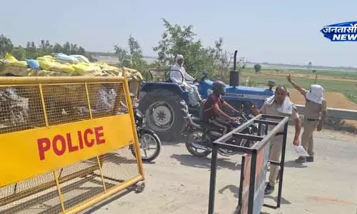 Haryana बॉर्डर पर यूपी से आ रहा गेहूं रोका, किसानों ने सवाल उठाए Haryana बॉर्डर पर यूपी से आ रहा गेहूं रोका, किसानों ने सवाल उठाए
