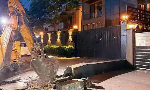 Gurugram की पॉश बिल्डर कॉलोनियों में अतिक्रमण पर कार्रवाई Gurugram की पॉश बिल्डर कॉलोनियों में अतिक्रमण पर कार्रवाई
