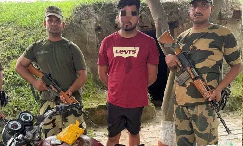 Ferozepur: संयुक्त ऑपरेशन में तस्करी का बड़ा भंडाफोड़ Ferozepur: संयुक्त ऑपरेशन में तस्करी का बड़ा भंडाफोड़