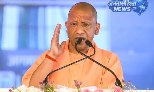 लखनऊ में महिला आरक्षण व परिसीमन विवाद, CM Yogi ने विपक्ष पर निशाना साधा