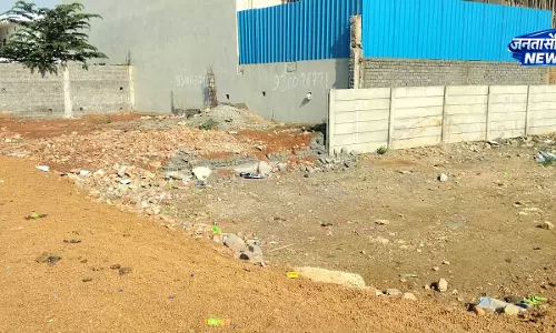 खुलकर अवैध प्लॉटिंग, कार्रवाई नहीं खुलकर अवैध प्लॉटिंग, कार्रवाई नहीं