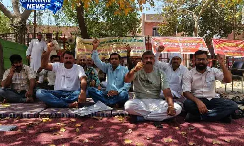 Sirsa में नगर निगम कर्मचारी फायर डिपार्टमेंट के आंदोलन में शामिल